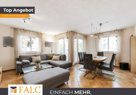 Wohnzimmer mit Essbereich