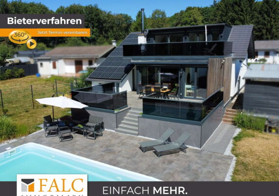 Außenansicht mit Pool