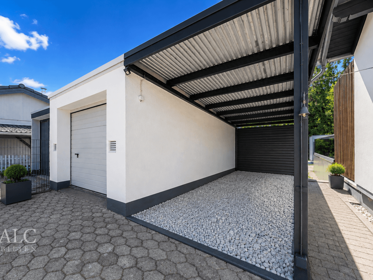 Carport + Garage