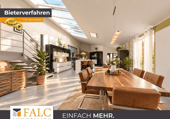 Offenes Wohnzimmer mit Essbereich