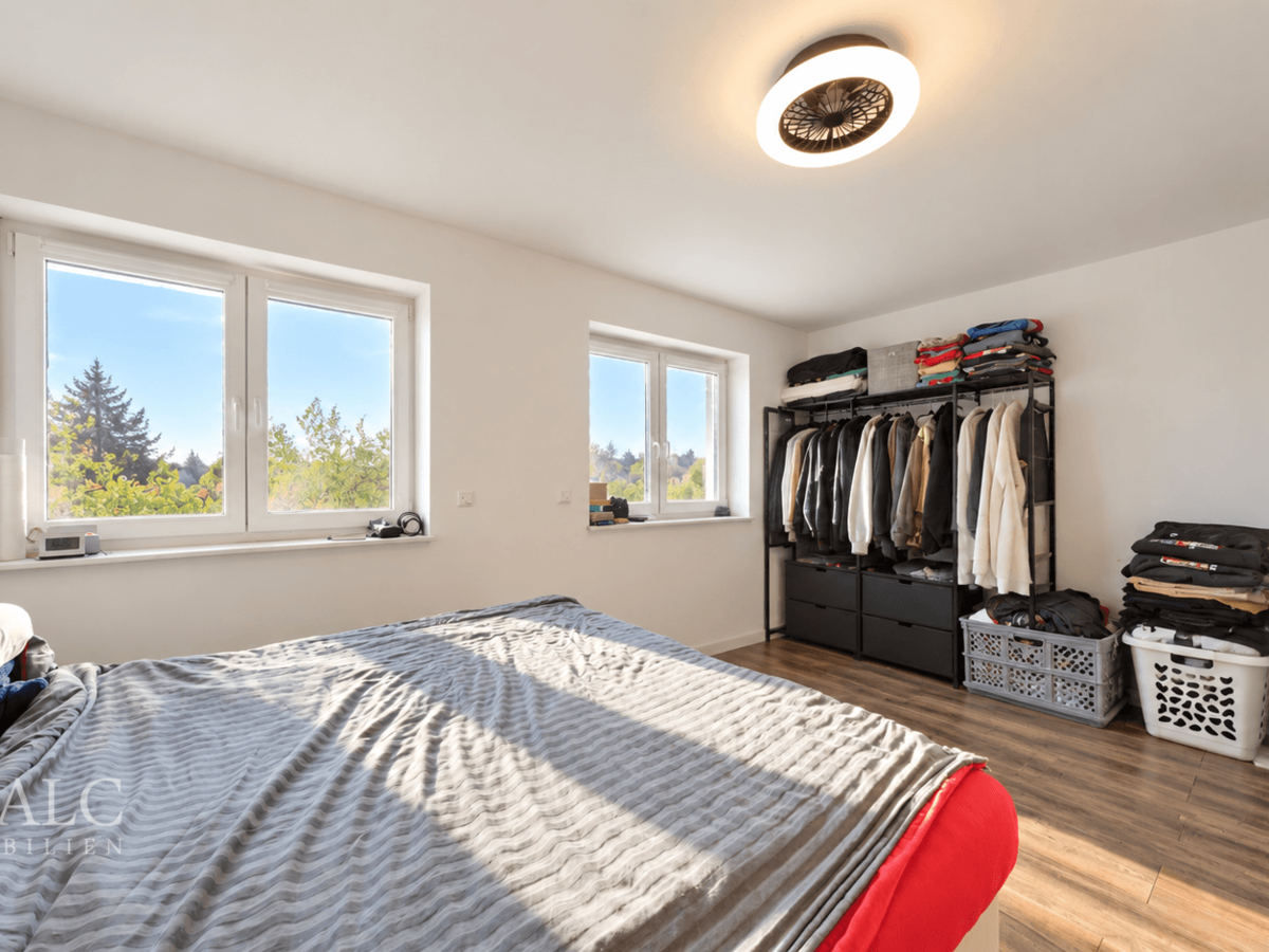 Elternschlafzimmer 1. OG 
