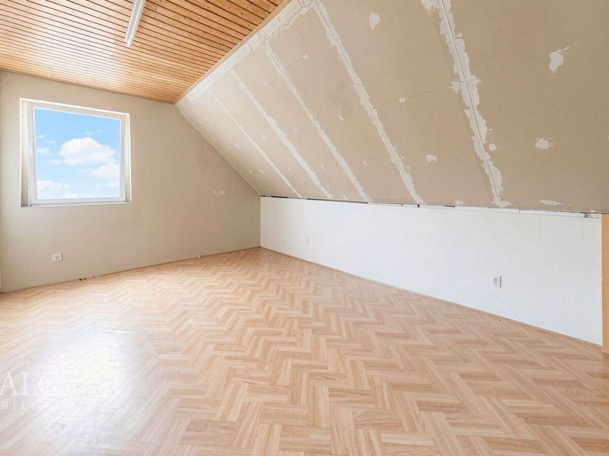Schlafzimmer DG